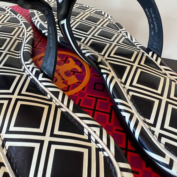 Tory Burch MILLER SANDAL, METALLIC LEATHER - Picture 5 of 13